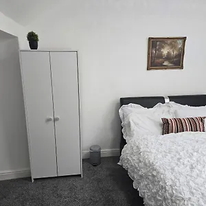  Bed & Breakfast Realwood Homes